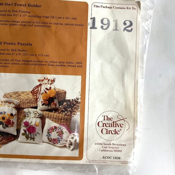 Vintage The Creative Circle Embroidery Kit # 1912 Pretty Parcels Floral Sachets - Picture 4 of 4